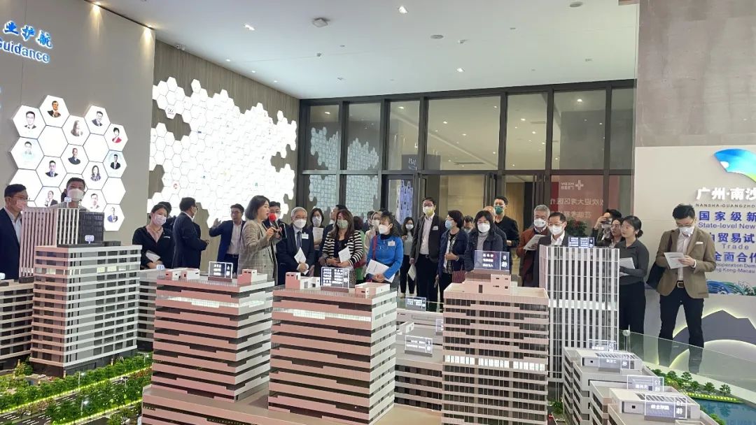 全國政協(xié)委員高永文率香港醫(yī)療考察團(tuán)蒞臨廣東醫(yī)谷考察交流